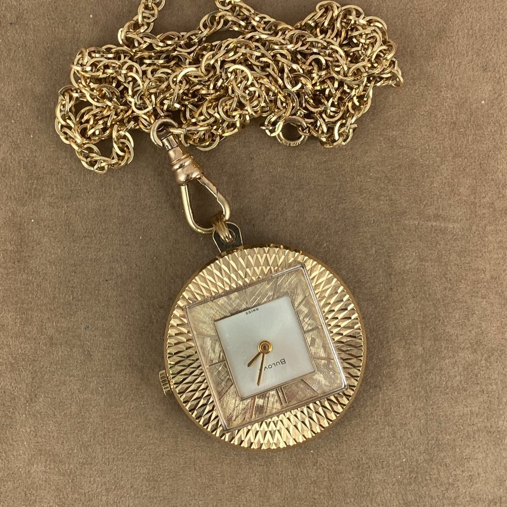 Vintage Bulova Pendant Watch 1.25 inch Square Face on Round Bezel Gold Plated - Picture 6 of 6